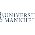 Logo der Universität Mannheim mit stilisiertem Wappen links und Schriftzug Universität Mannheim rechts daneben.