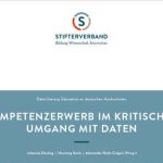 Stifterverband-Logo oben, Text darunter: Kompetenzerwerb im kritischen Umgang mit Daten.